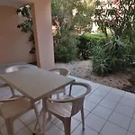Spacieux Rez-de-jardin A Pour 6 Personnes Avec Terrasse - Fr-1-472a-171 דירה