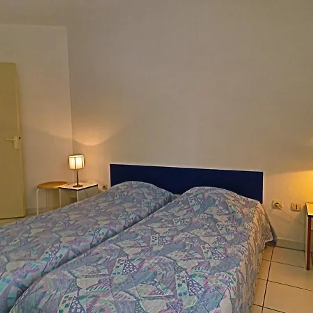 Apartment Spacieux Rez-de-jardin A Pour 6 Personnes Avec Terrasse - Fr-1-472a-171