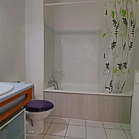 Spacieux Rez-de-jardin à Pour 6 Personnes Avec Terrasse - Fr-1-472a-171 Appartamento