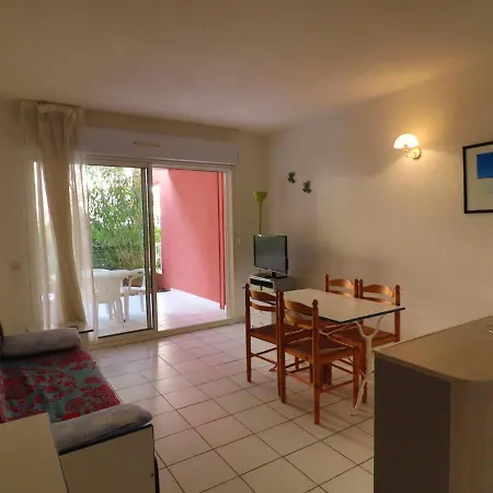 Spacieux Rez-de-jardin A Pour 6 Personnes Avec Terrasse - Fr-1-472a-171