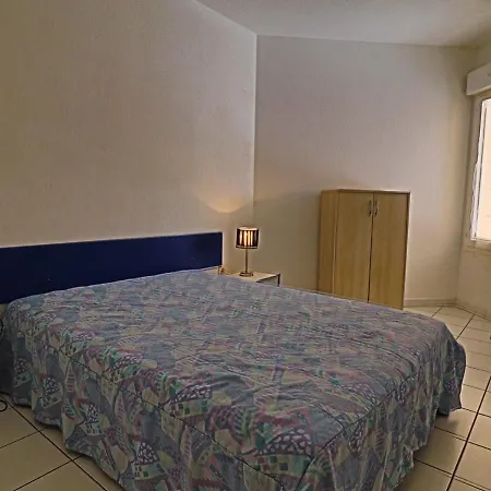 Apartment Spacieux Rez-de-jardin Avec Terrasse Et Acces Direct A La Piscine A - Fr-1-472a-171