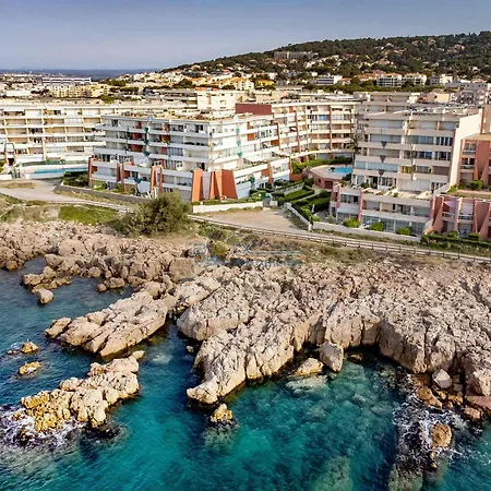 Spacieux Rez-de-jardin Avec Terrasse Et Acces Direct A La Piscine A - Fr-1-472a-171 Sete