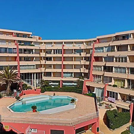 Spacieux Rez-de-jardin Avec Terrasse Et Acces Direct A La Piscine A - Fr-1-472a-171 * Sète