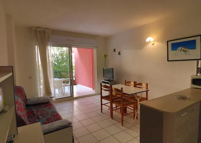 Spacieux Rez-De-Jardin A Sete Pour 6 Personnes Avec Terrasse - Fr-1-472A-171