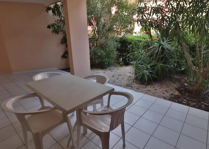 Spacieux Rez-De-Jardin A Sete Pour 6 Personnes Avec Terrasse - Fr-1-472A-171 Appartement