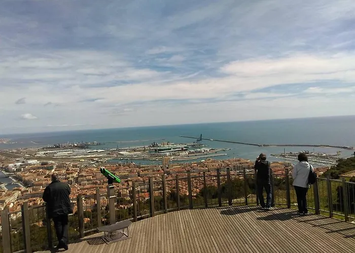 Spacieux Rez-De-Jardin A Sete Pour 6 Personnes Avec Terrasse - Fr-1-472A-171 Sète