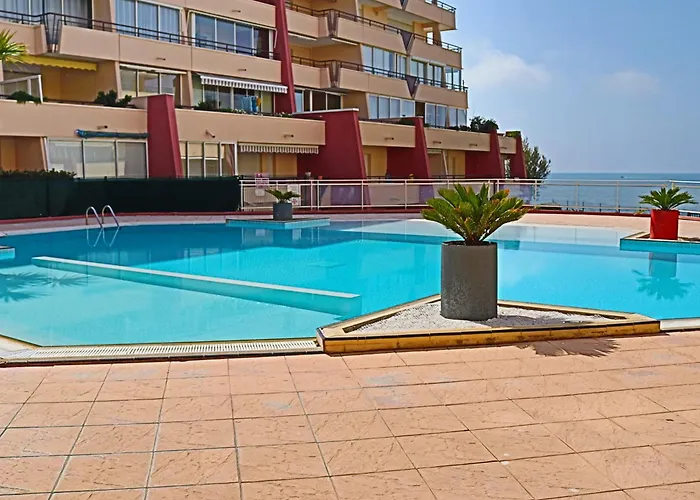 Spacieux Rez-De-Jardin A Sete Pour 6 Personnes Avec Terrasse - Fr-1-472A-171